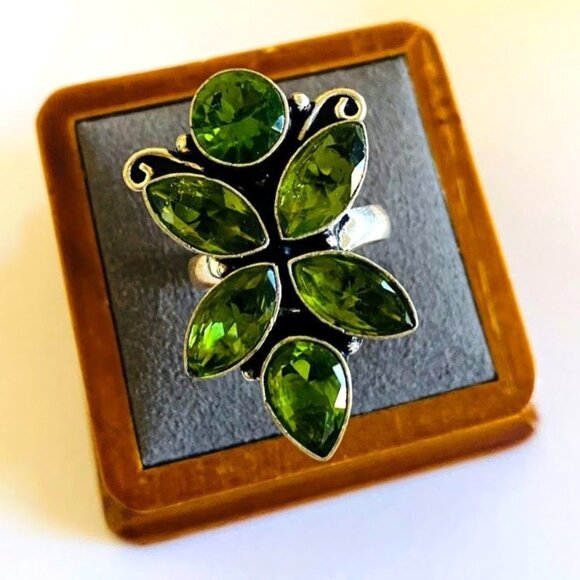Genuine Peridot 925 Silver Multi-Stone Ring - Size 8.75 - Picture 2 of 5